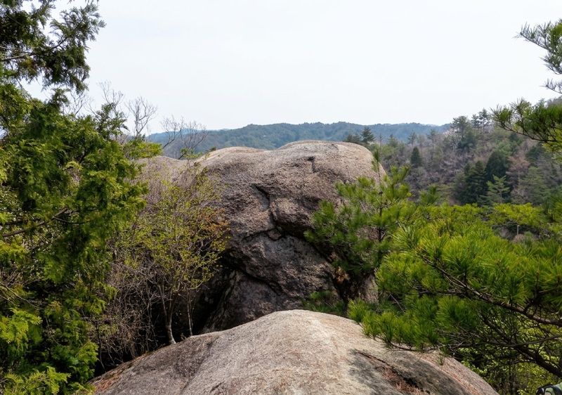 Hyakujo Rock at Yubune